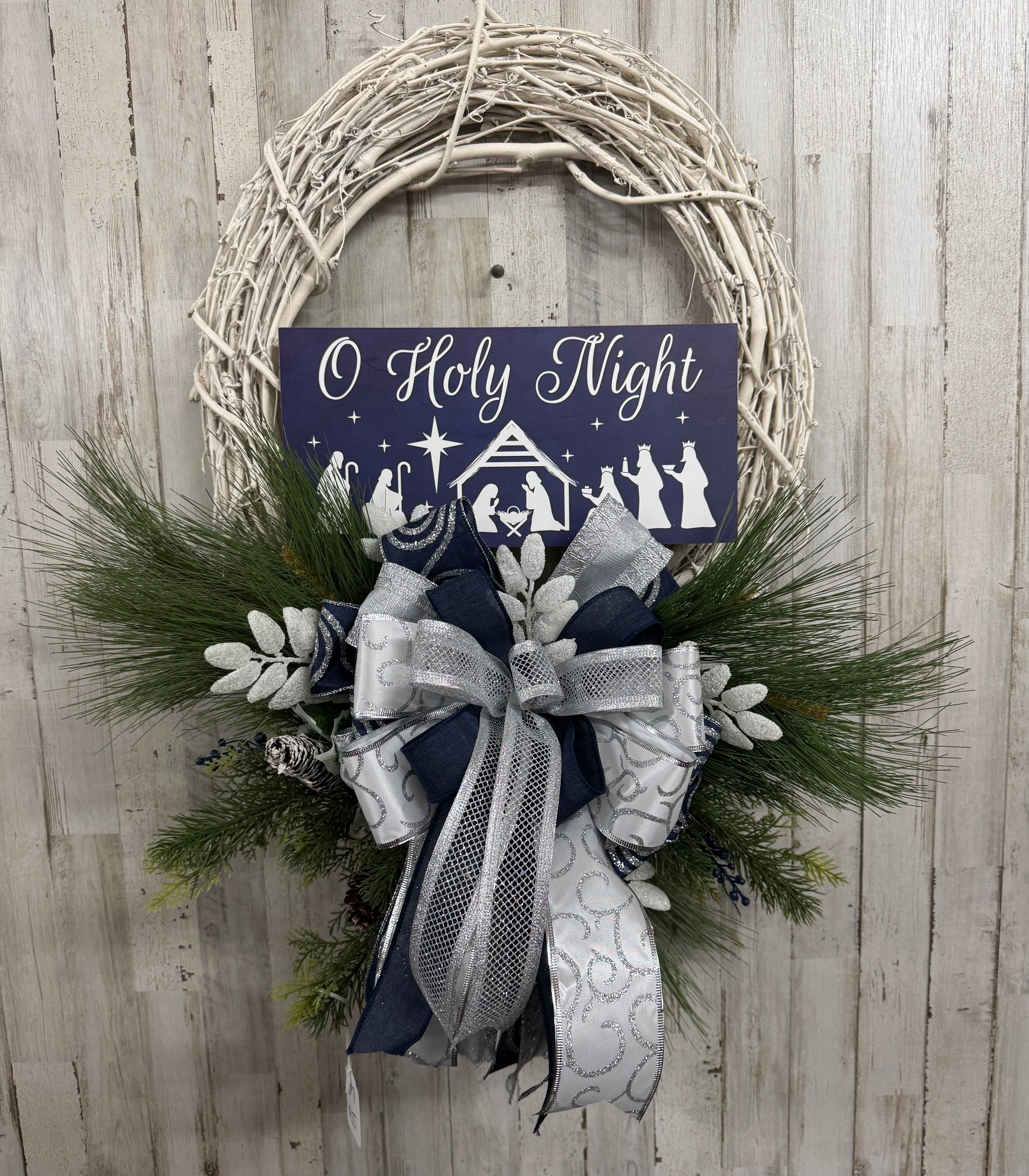 O Holy Night White Grapevine